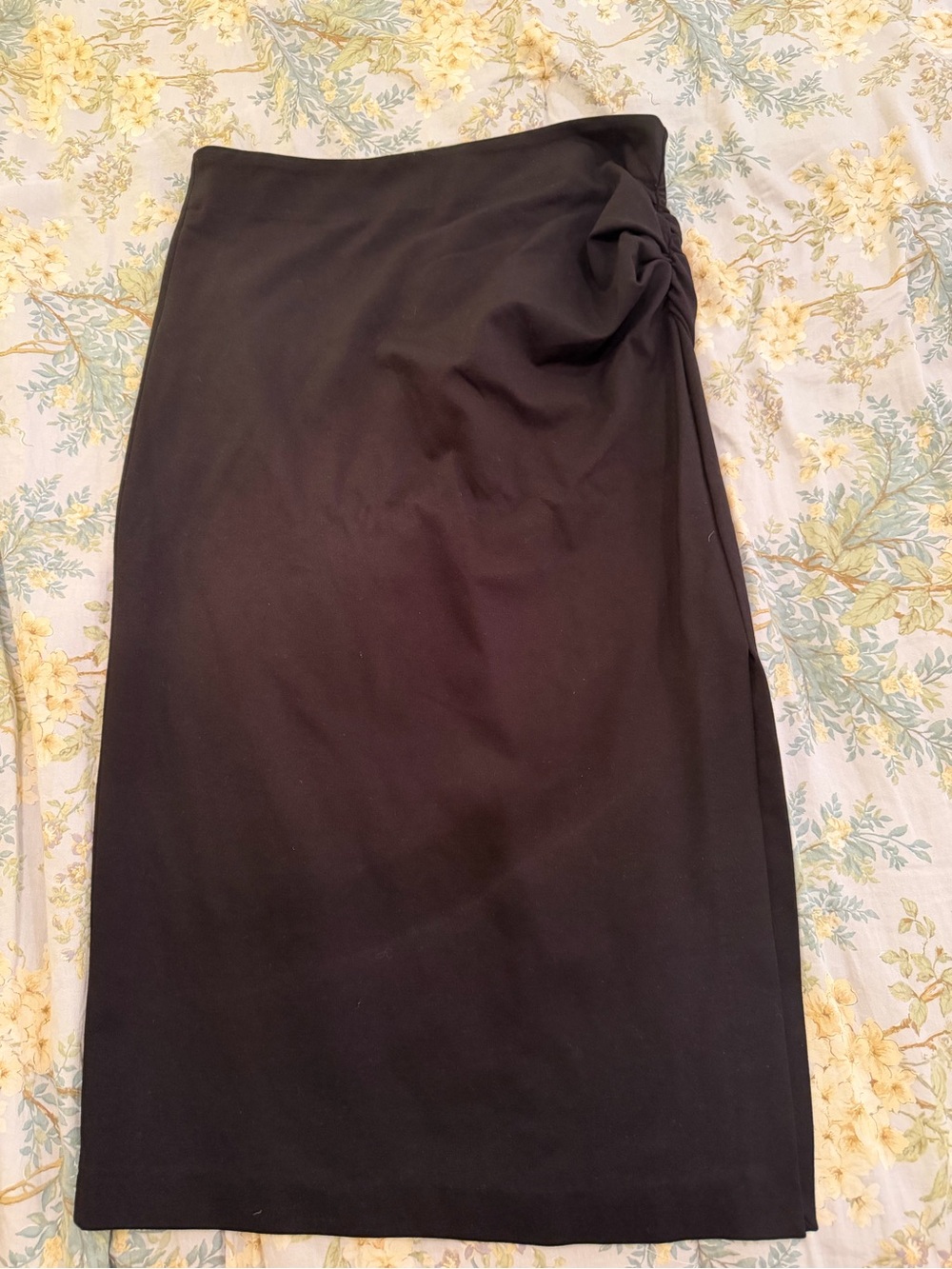 Vince Camuto Black Knot-Accent Pencil Skirt